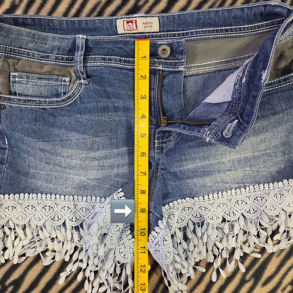 Y2K Vintage LEI Ashley Lowrise Denim Shorts Lace Fringe Camo Trim Blue Womens 11 - Picture 8 of 8